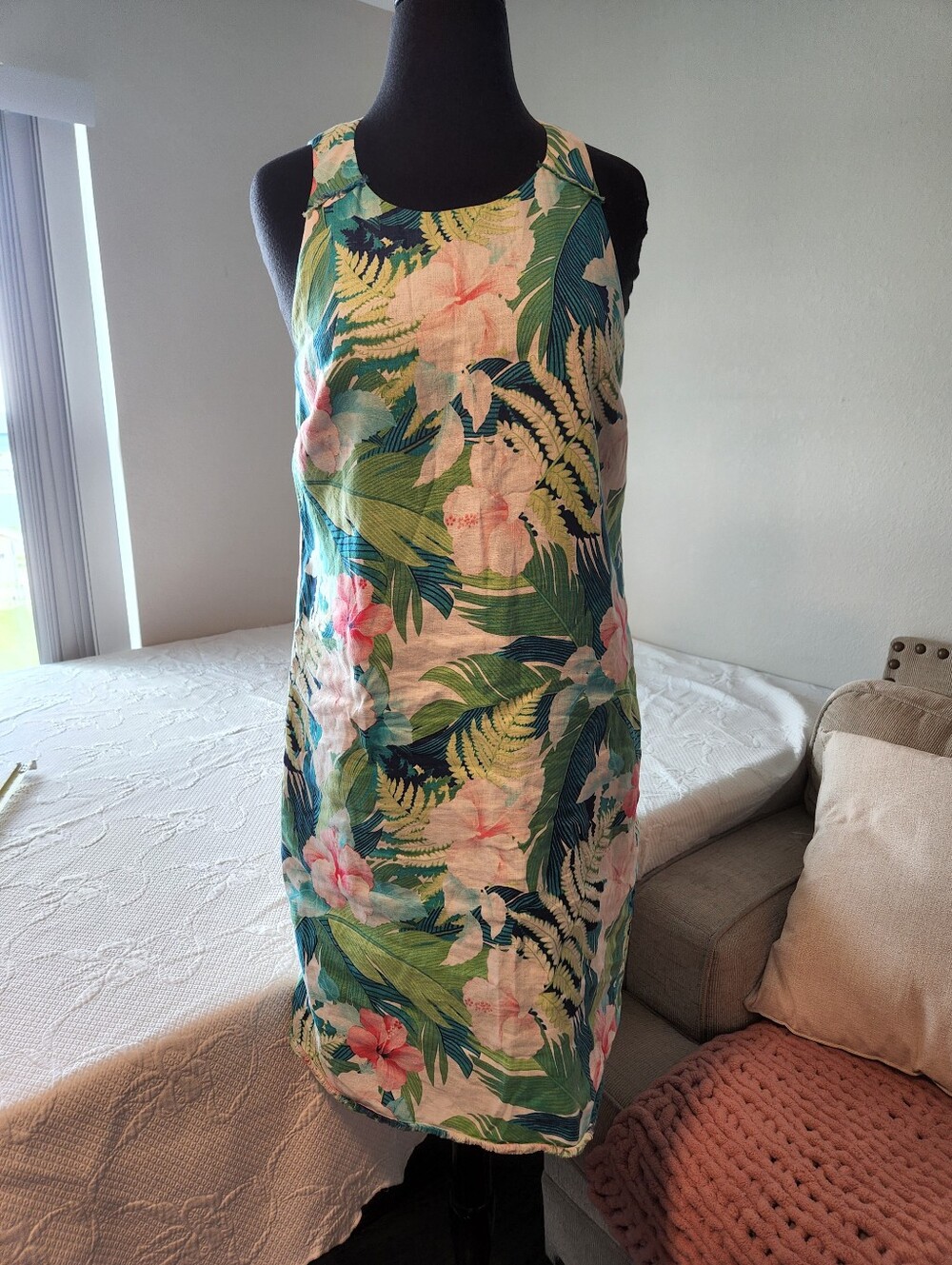 Tommy Bahama Green Tropical Floral Shift Dress with Pink Blooms